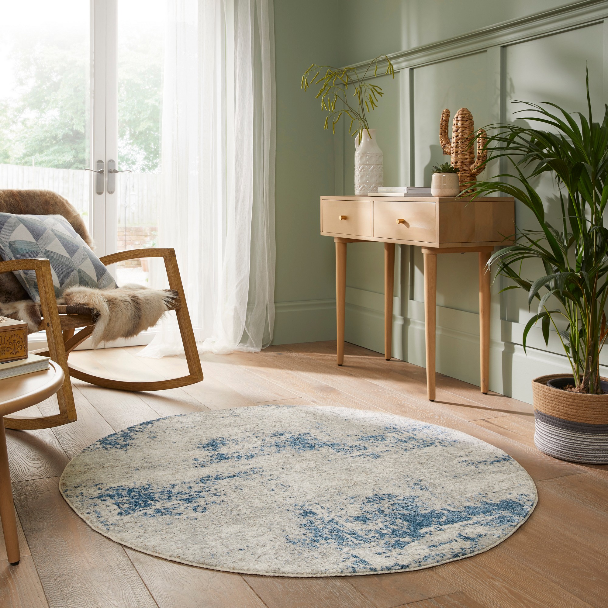 Rossa Ros03 Abstract Circle Rug By Concept Looms In Ivory Blue